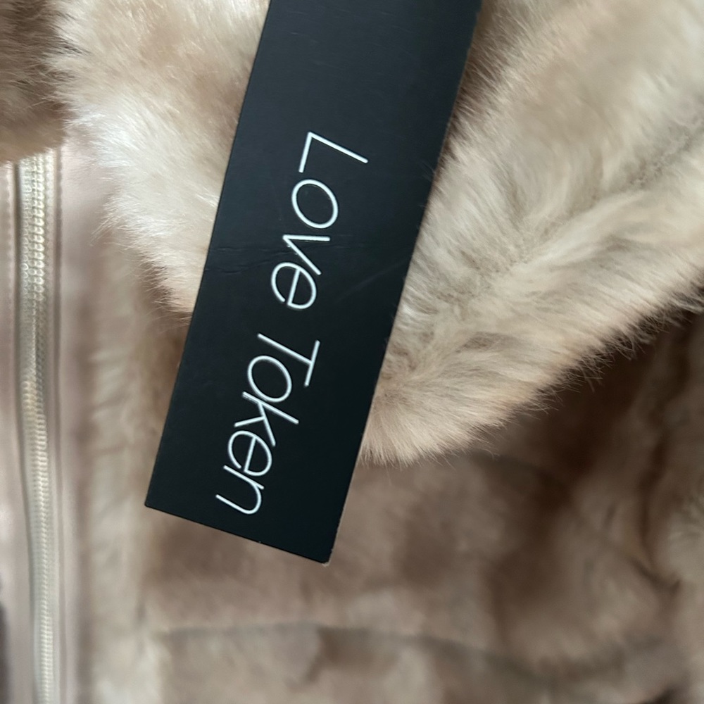 Love token faux fur crop jacket size medium